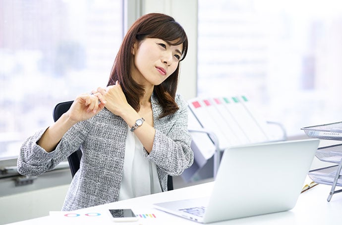 肩が上がっていない・前に入っていない